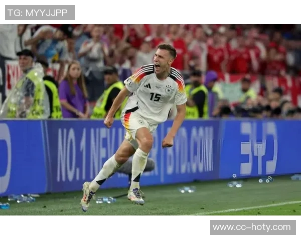 拜仁总监称施洛特贝克表现出色但对现有阵容充满信心