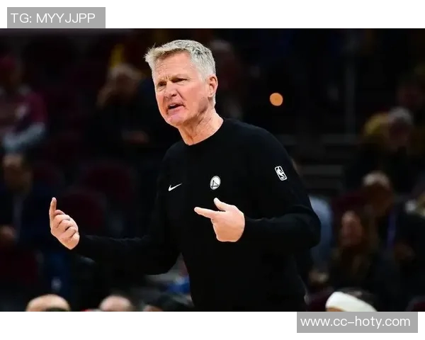 科尔强调防守克莱的重要性保护球权是制胜关键 科尔强调防守克莱的重要性保护球权是制胜关键