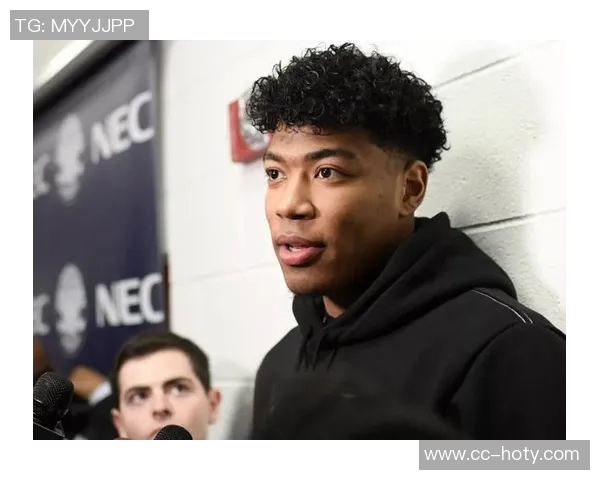 小卡谈三分球表现力争进步积极寻找机会提升投篮命中率 小卡谈三分球表现力争进步积极寻找机会提升投篮命中率