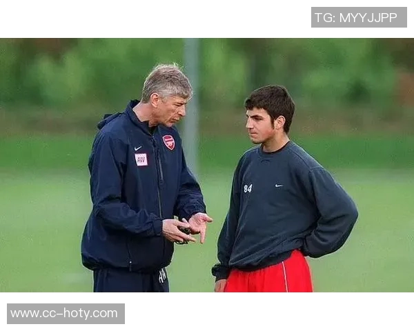 前拳王谈贝林厄姆承受压力呼吁关注其场上表现与成长潜力