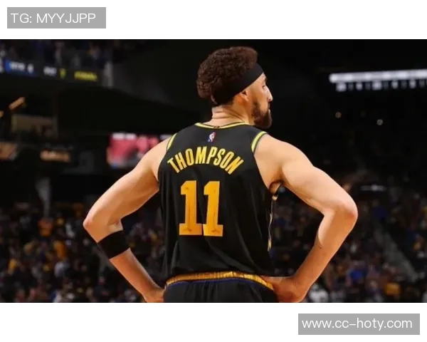 克莱状态回暖近5场场均17分三分命中率高达478展现佛光微现之势 克莱状态回暖近5场场均17分三分命中率高达478展现佛光微现之势